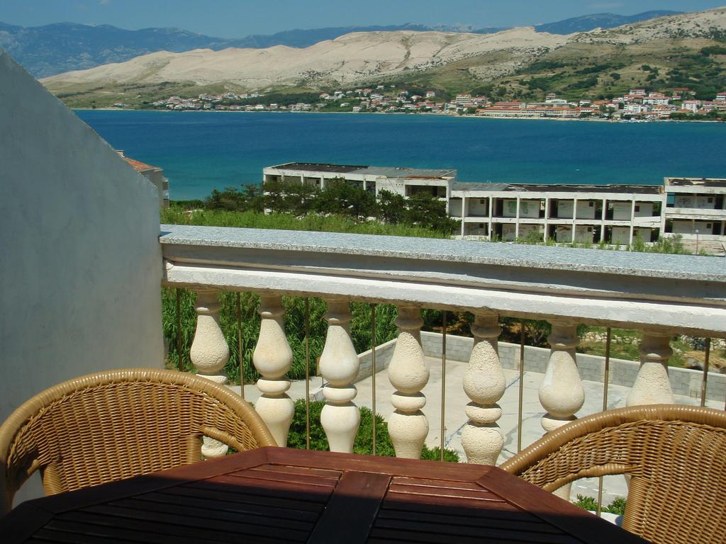 Apartments Ariana Pag Town Exterior photo